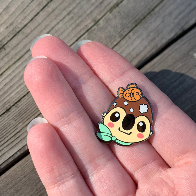 Eclair Face Enamel Pin